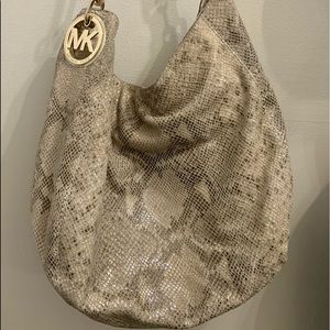 Michael Kors Snake Skin shoulder Chain Strap Leather bag.Used PreOwned Condition